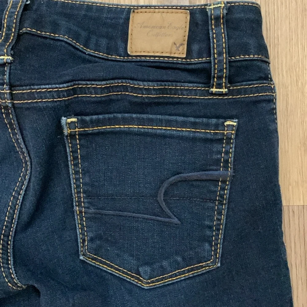 American Eagle Super Stretch Skinny jeans. Size 00 X Short